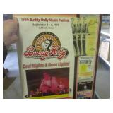 (EW7) Assortment of Vintage Sleeved...