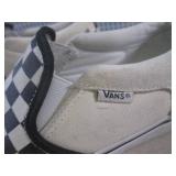 (BS) Pair of Vans Off The Wall Slip...