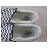 (BS) Pair of Vans Off The Wall Slip...