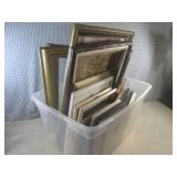 (EW4) Tote of Assorted Wall Decor a...