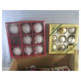 (EW3) Assortment of Vintage Chrisma...