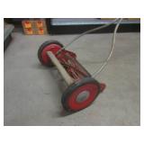 (FRNT) Vintage Manual Push Reel Law...