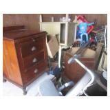 (UD2) 10 ft x 10 ft Space Full of A...