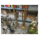 (C-3) Assortment of Vintage Floor L...