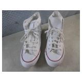 (BS) Pair of Converse Chuck Taylor ...