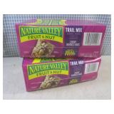 (B-1) 32 Nature Valley Fruit & Nut ...