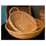 LR - Collection of 8 Decorative Woven Baskets Assorted Styles