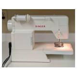 LL - Singer Model 2517C Sewing Machine with Power Cord