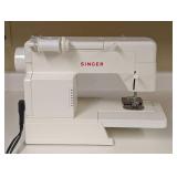 LL - Singer Model 2517C Sewing Machine with Power Cord