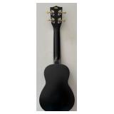 Lr - Makala MK-SS-BLK Soprano Ukulele with Case, 21.5 Inch