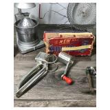 Large Lot of Vintage Kitchen Utensils