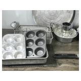 Metal Pizza Peel with Folding Handle - Muffin Pans - Bundt Pan - Pizza Pans - Dessert Pan - Baki g Pans & More