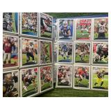 2009 Topps Football Complete Set in Binder  (#1-440)