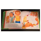 LL-CL - Elf on the Shelf Figure with Hardcover Book Set