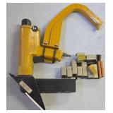 G - Bostitch MIIIFS Pneumatic Flooring Stapler with Staples Assortment