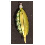S - Set of 2 Glass Vegetable Christmas Ornaments