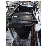 Tash Cans, Garden Hoses & Misc Totes