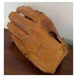 MB - Set of 2 Vintage Baseball Gloves and 5 Balls by Rawlings and Wilson