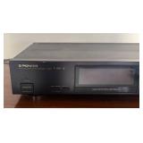 MB - Pioneer FM/AM Digital Synthesizer Tuner Model: F-449