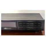 MB - Pioneer FM/AM Digital Synthesizer Tuner Model: F-449