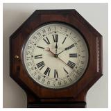 LL  - Beautiful Vintage Bulova Calendar Wall Clock