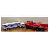 DR - Die-Cast Toy Truck Lot: Winross Borden Semi and Matchbox Chubb Pathfinder Crash Truck