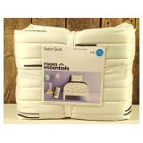 Room Essentials - Satin Quilt Twin/XL Twin