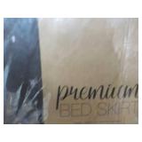 Twin Size Bed skirt; New from JCPen...