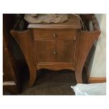 Wooden Side Table 1-door/1-drawer with Magazine Racks