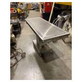 Metal Table (596243)
