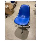 Blue Spinning Chair (597533)