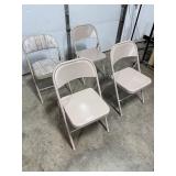 Set of 4 Metal Folding Chairs - Onen w Beige and Patterned Upholstery