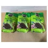 Miracle-Gro Sphagnum Peat Moss, Enriched with Plant Food, Add to Potting Mixes and Native Soil, 8 qt., 3-Pack