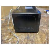 BLACK+DECKER 0.7 cu ft 700W Microwave Oven