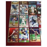 (30) Greg Maddux Cards
