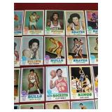 (40) 1973-74 Topps Basketball Cards - Higher Grade