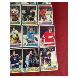 (25) 1977-78 Topps Hockey Cards