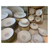 Noritake Great Silver Leaf Taryn Pattern 12 Piece China Set