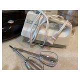 Food Network Electric Knife, Osterizer Blender, & Food Processor, Hamilton Beach 3 Speed Mixer