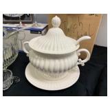Entertaining Set with Punch Bowl, Wineglasses & 3 Quart Souper
