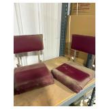 2 foldable seats