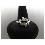 .925 Sterling Silver Flower Ring Size 7.5