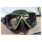 Cressi Pano 4 & Supernova Dry Snorkel Set