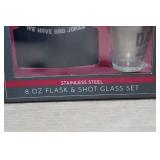 3 Flasks & 3-Piece Gift Set