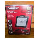 NEW Husky 3500 worklight with stand