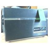 Zenith Royal D7000 Trans Oceanic Solid State Radio in excellent working condition  9 D batteries