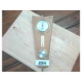 Wall hanging temp humidity and air pressure