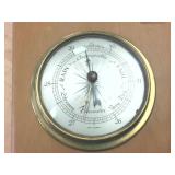 Wall hanging temp humidity and air pressure