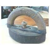 Vintage Iron with nice Wooden Handle