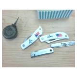 Lot of knives and mini vintage oil can